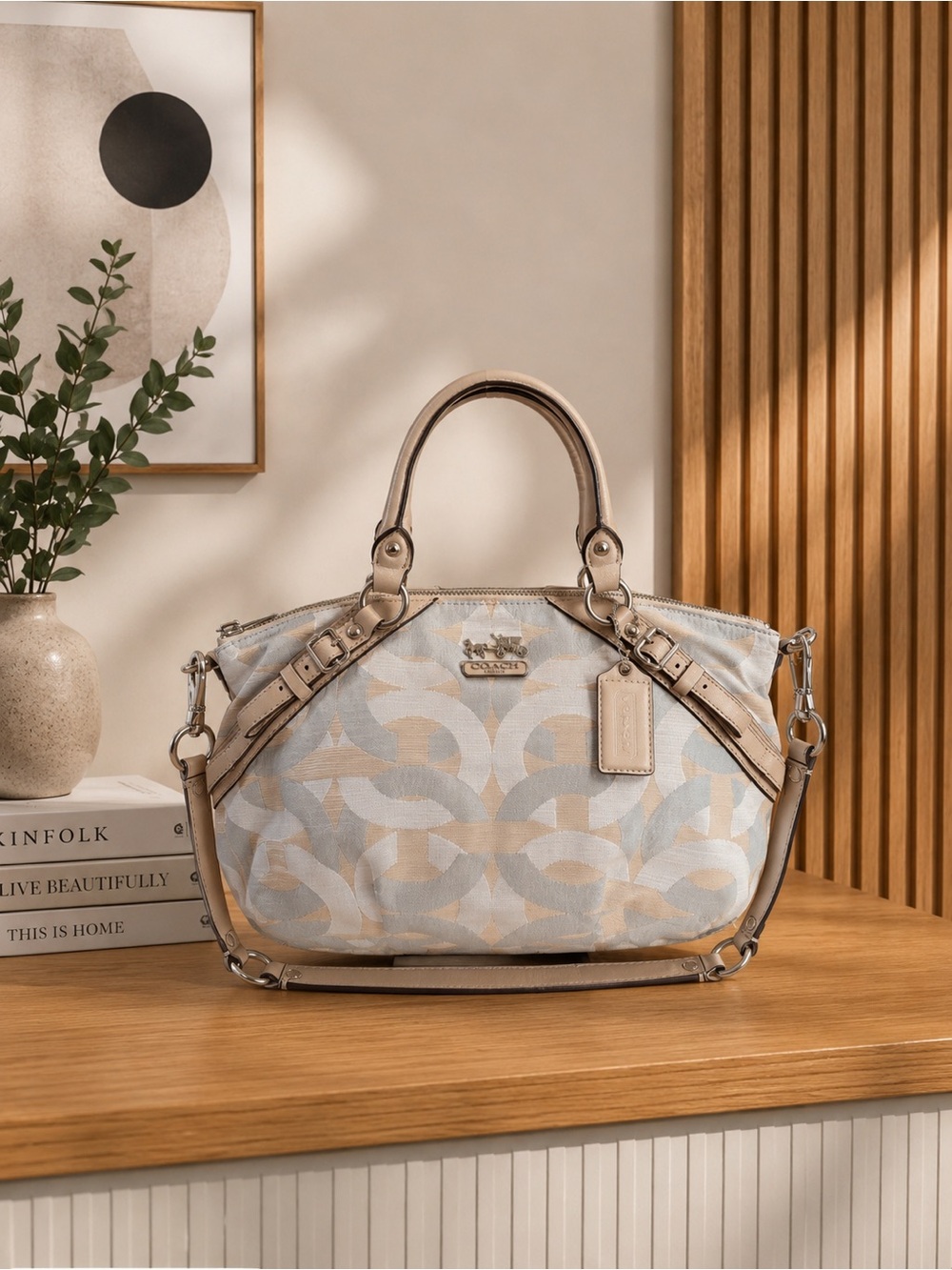 Coach Madison Sophia Satchel Op
Art Design in Silver Bay Mist